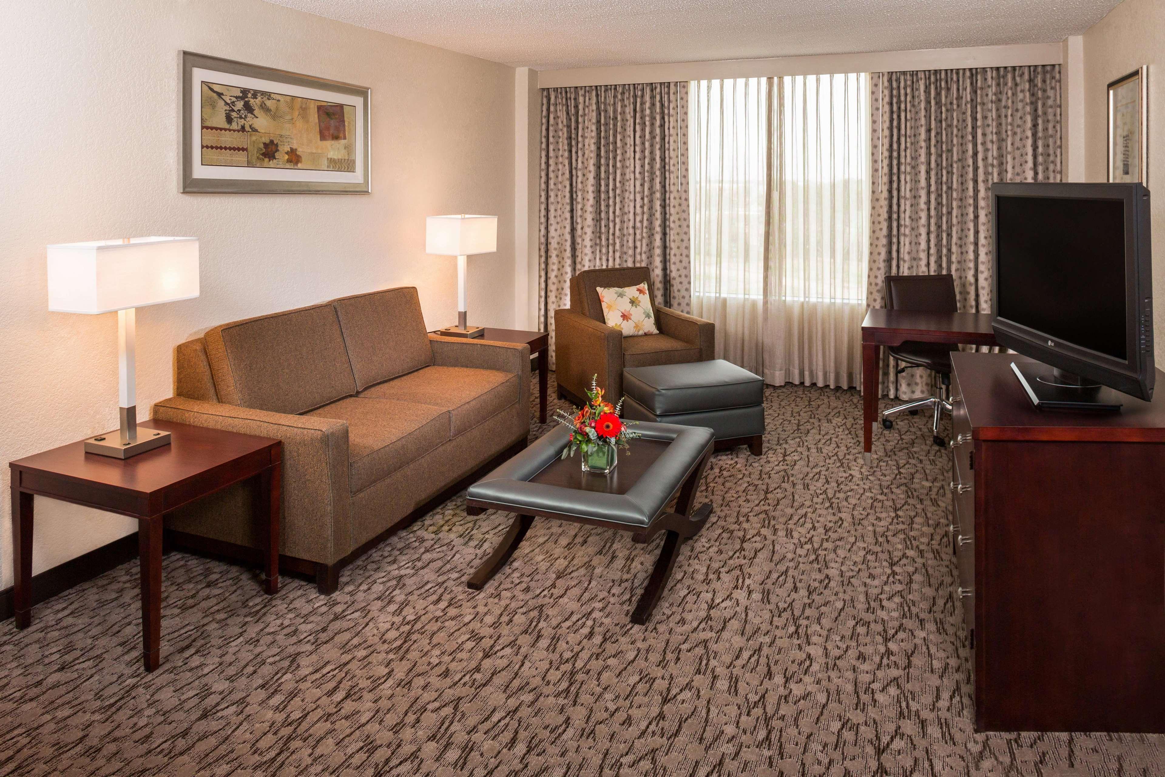 Doubletree By Hilton Lafayette Hotel Luaran gambar