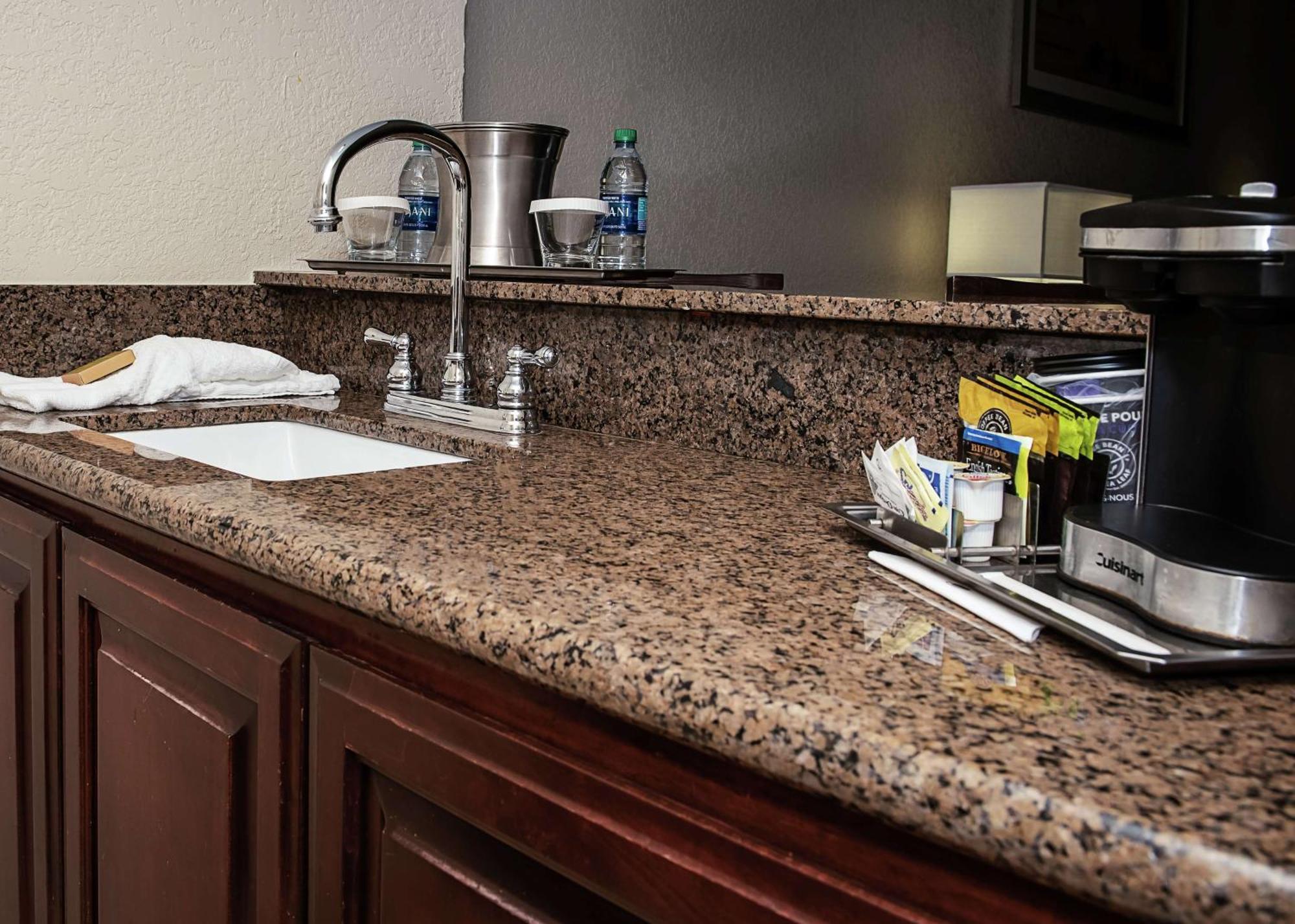 Doubletree By Hilton Lafayette Hotel Luaran gambar