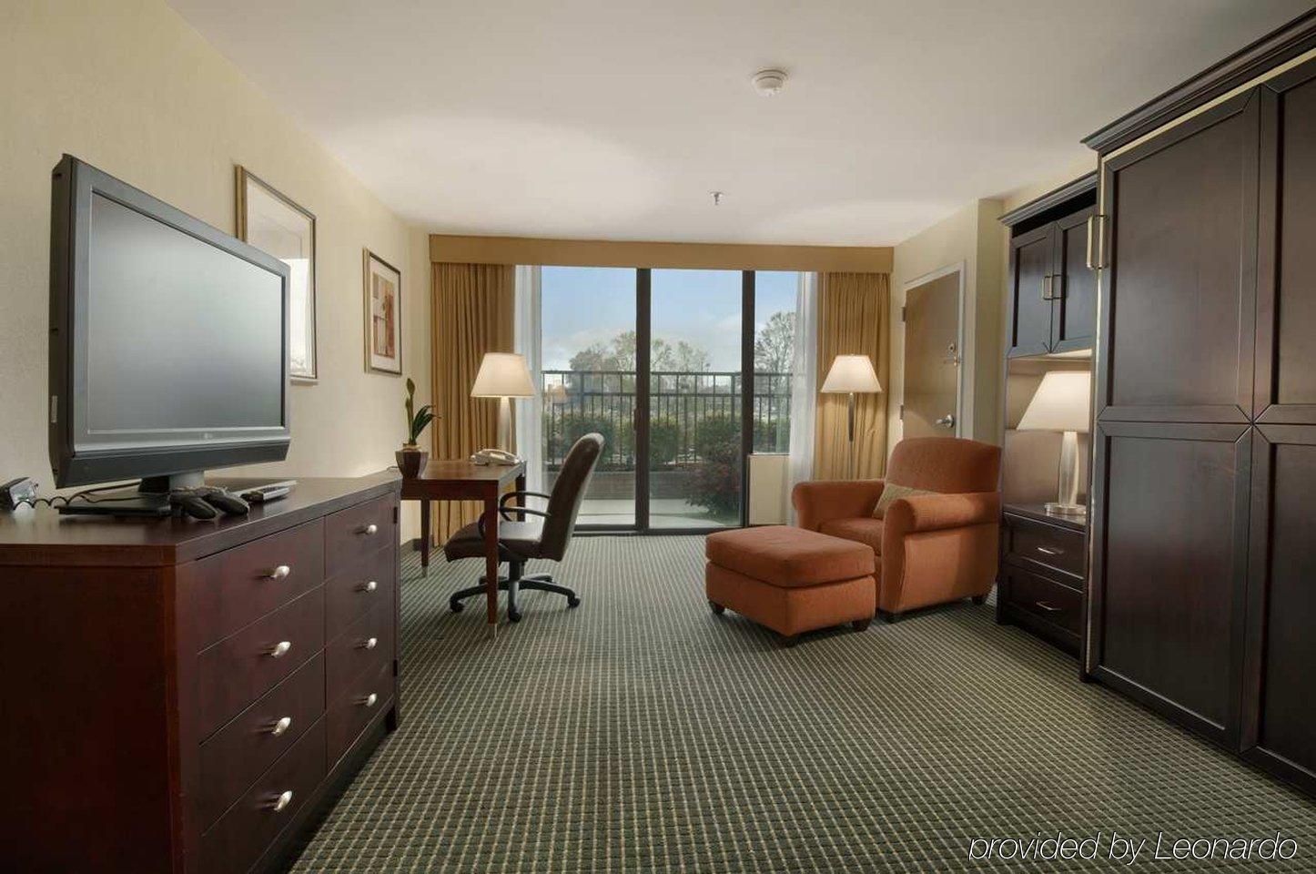 Doubletree By Hilton Lafayette Hotel Bilik gambar